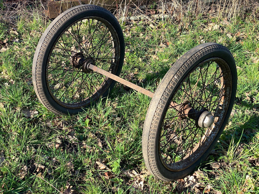 Vintage rear axle and wheels suitable for a Cyclecar project.