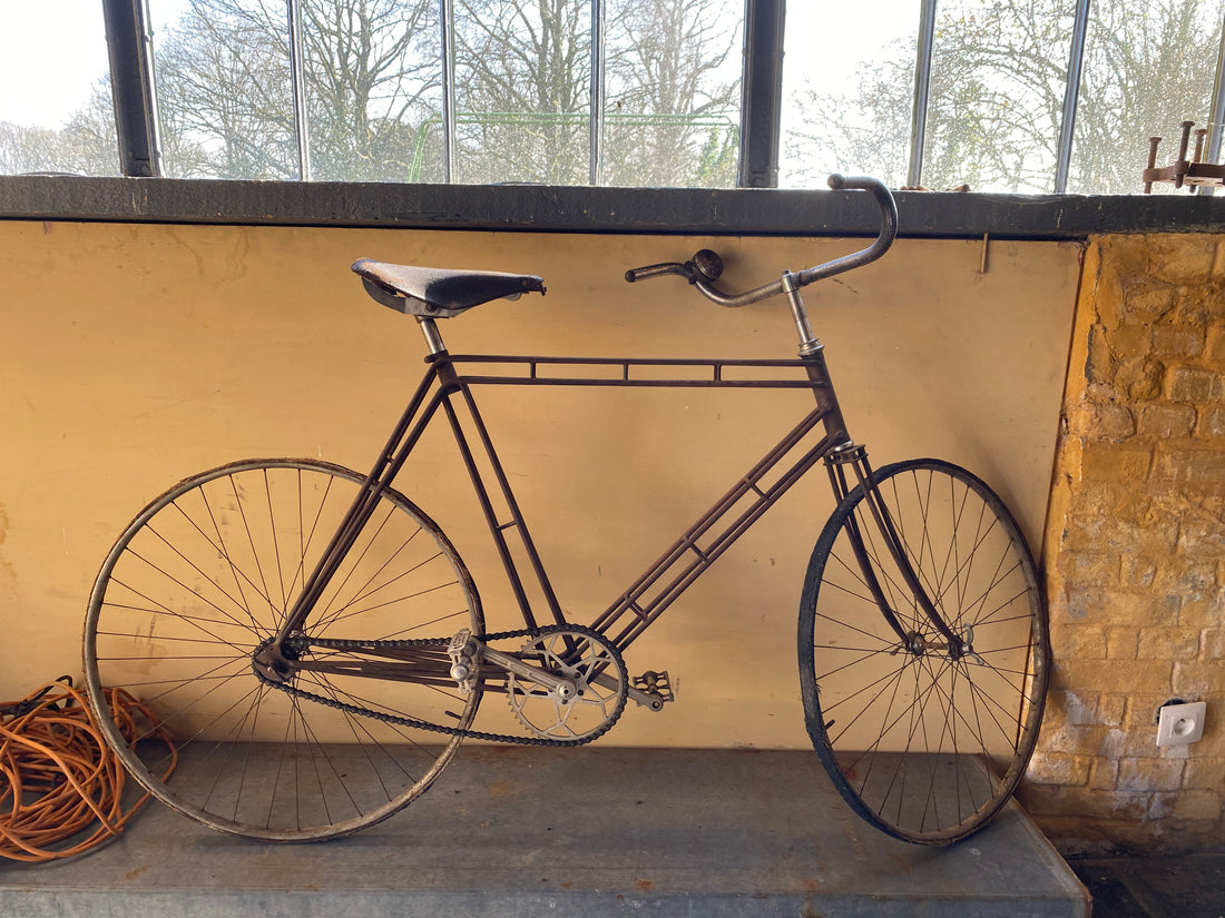 The T-72B Space-Frame Bicycle: A Homage to Ettore Bugatti’s 1943 Design.