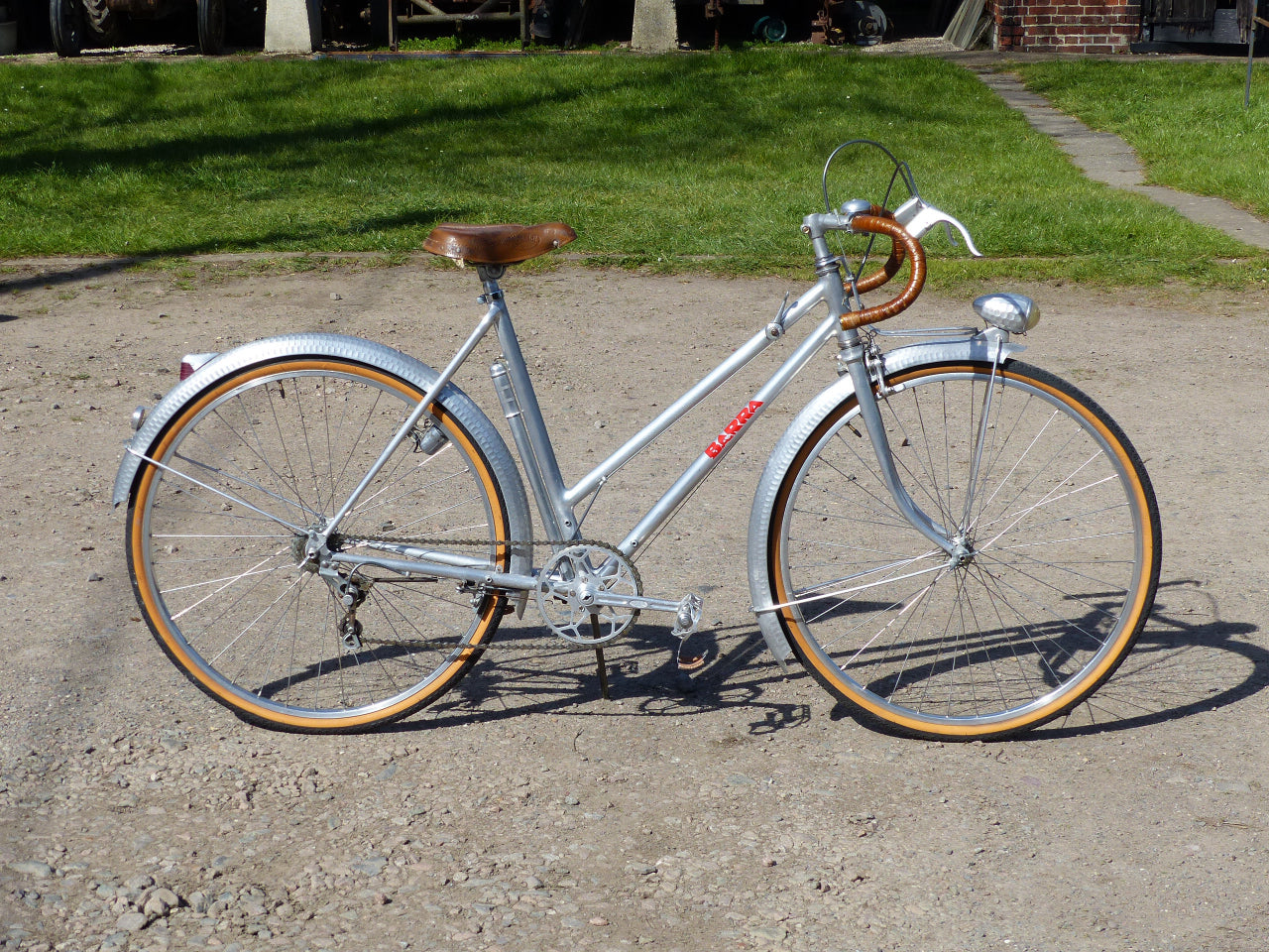 c.1942 Barra Ladies Aluminium French Bicycle.