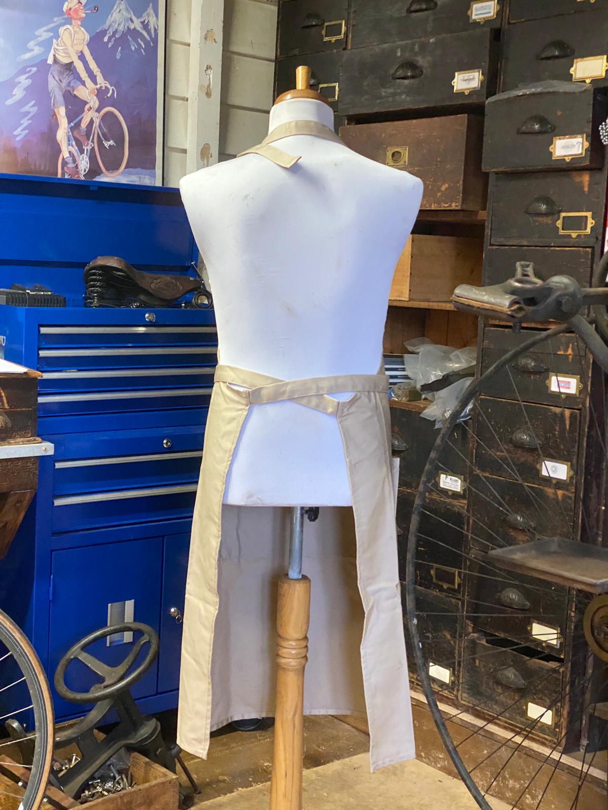 Gunn And Co Workshop Cotton Apron back